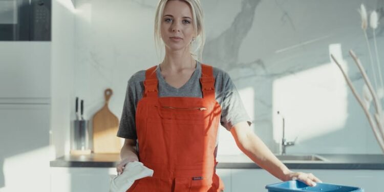 Cuidados ao usar desentupidores químicos: como evitar danos aos canos