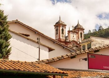 Telhado Colonial RJ: Como Garantir Durabilidade, Segurança e um Acabamento de Qualidade